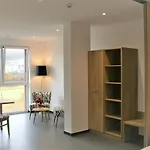 No151 3*