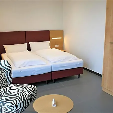 No151 3*